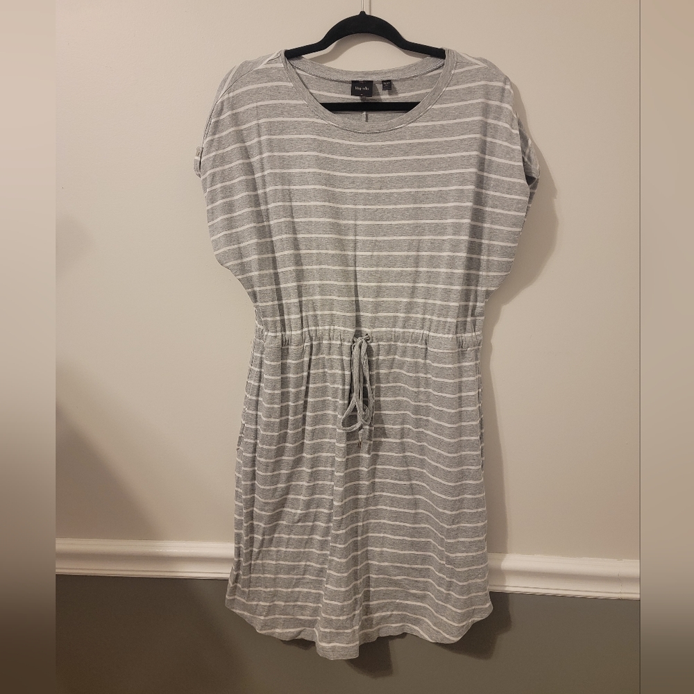 Like New Rafaella XL dress.  Great for summer.